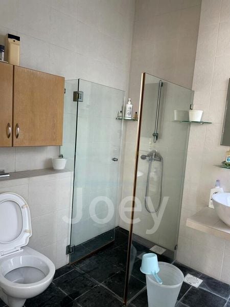 5 Bed Semi-Detached House (Landed) for Rent in  Mistral Park - Image 7