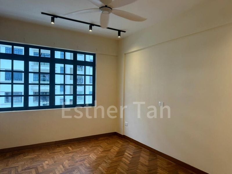 3 Bed Condo for Rent in  Park East - Image 5