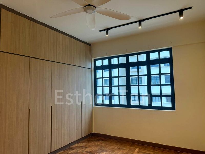 3 Bed Condo for Rent in  Park East - Image 3