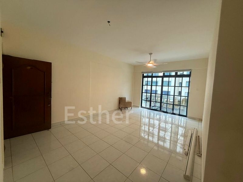 3 Bed Condo for Rent in  Park East - Image 10