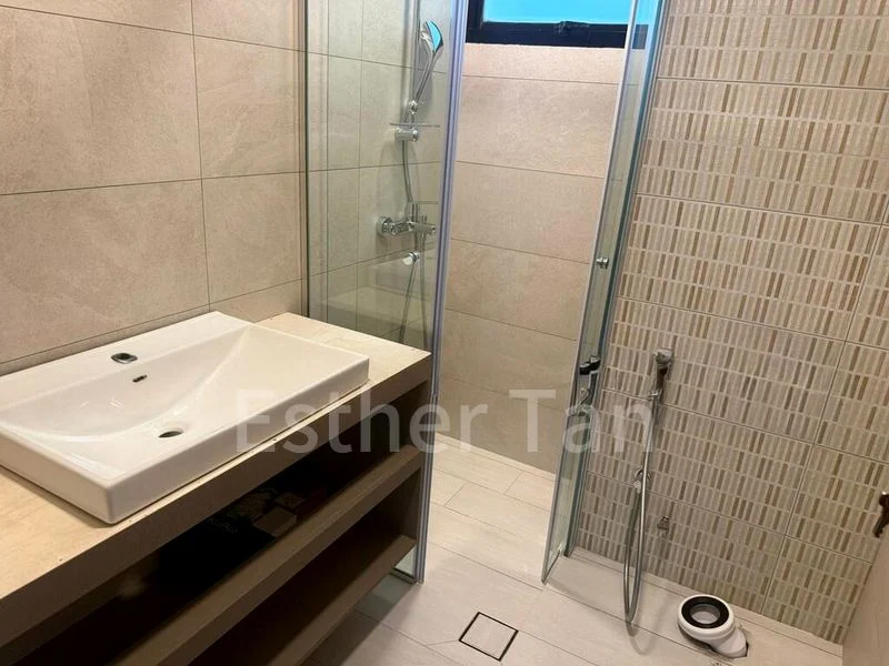 3 Bed Condo for Rent in  Park East - Image 4