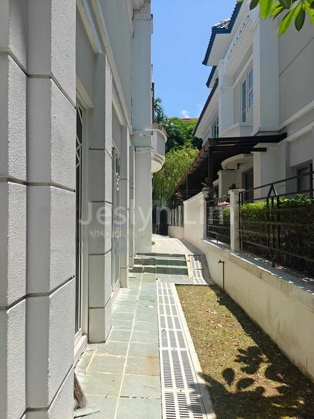 4 Bed Semi-Detached House (Landed) for Sale in Kew Avenue - Image 2