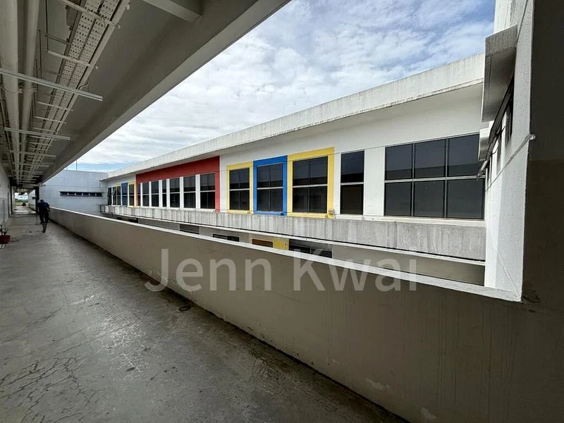 Light Industrial (B1) for Rent: E-Centre @ Redhill - Image 1