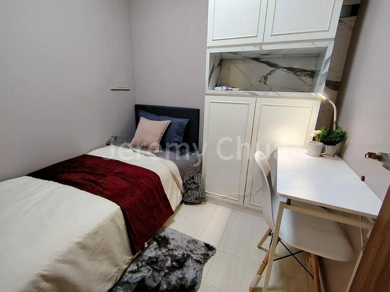 Common Room (Condo) for Rent in  Bellewaters - Image 8