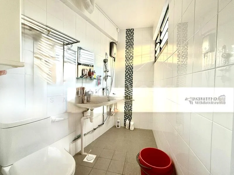 4 Room (4NG) HDB for Sale in  110 Bedok Reservoir Road - Image 7
