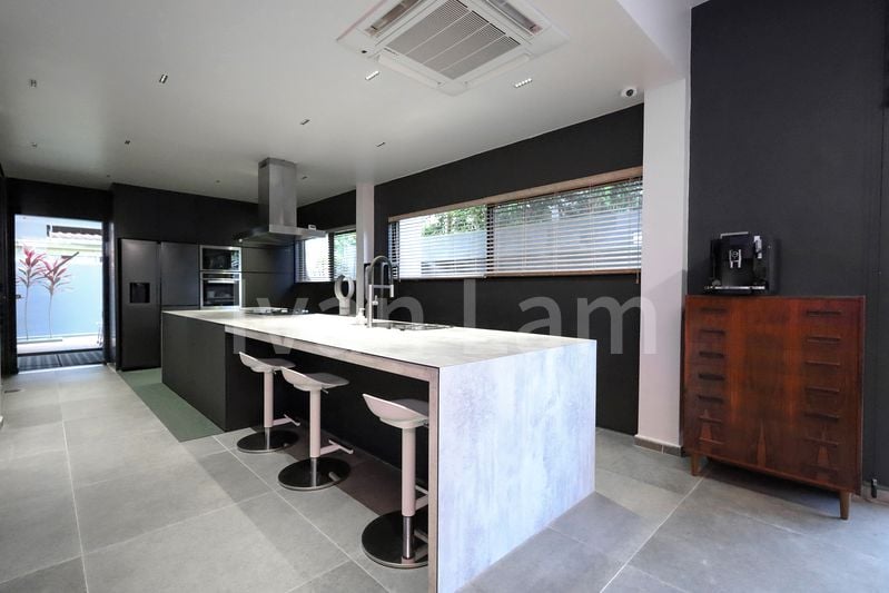 5 Bed Semi-Detached House (Landed) for Sale in Huit - Image 11