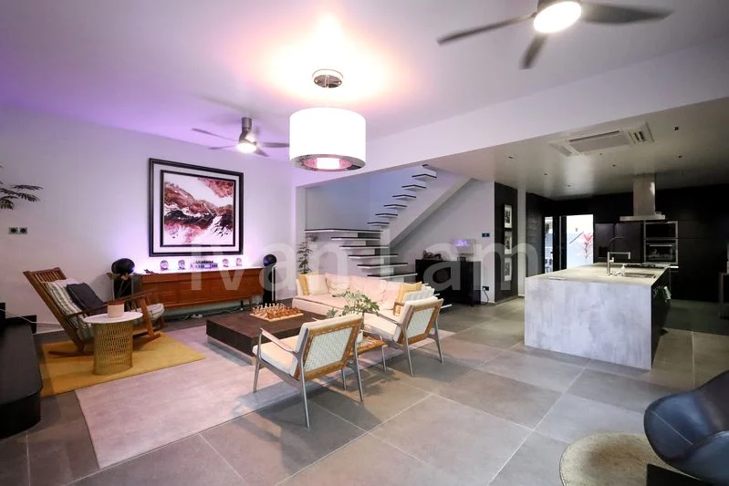 5 Bed Semi-Detached House (Landed) for Sale in Huit - Image 2