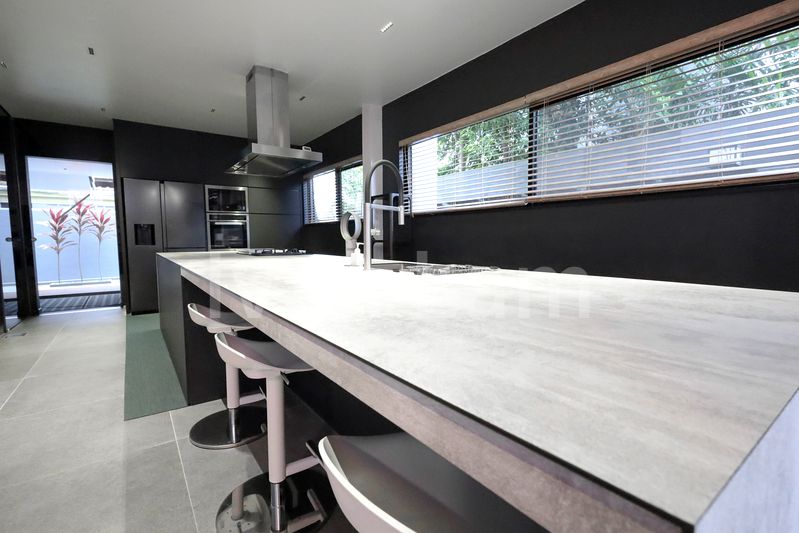 5 Bed Semi-Detached House (Landed) for Sale in Huit - Image 9