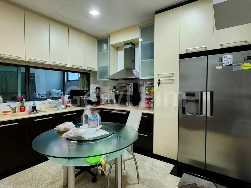 6 Bed Semi-Detached House (Landed) for Sale around  Lorong Kembangan - Image 4