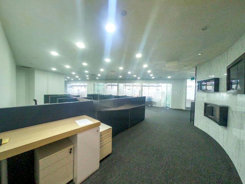 Office for Rent: The Plaza - Image 6