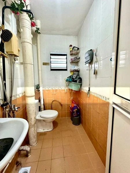 3 Room (3A) HDB for Sale in  260 Bukit Batok East Avenue 4 - Image 4