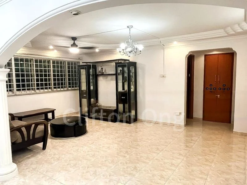 Premium HDB for Rent in 334 Serangoon Avenue 3 - Image 1