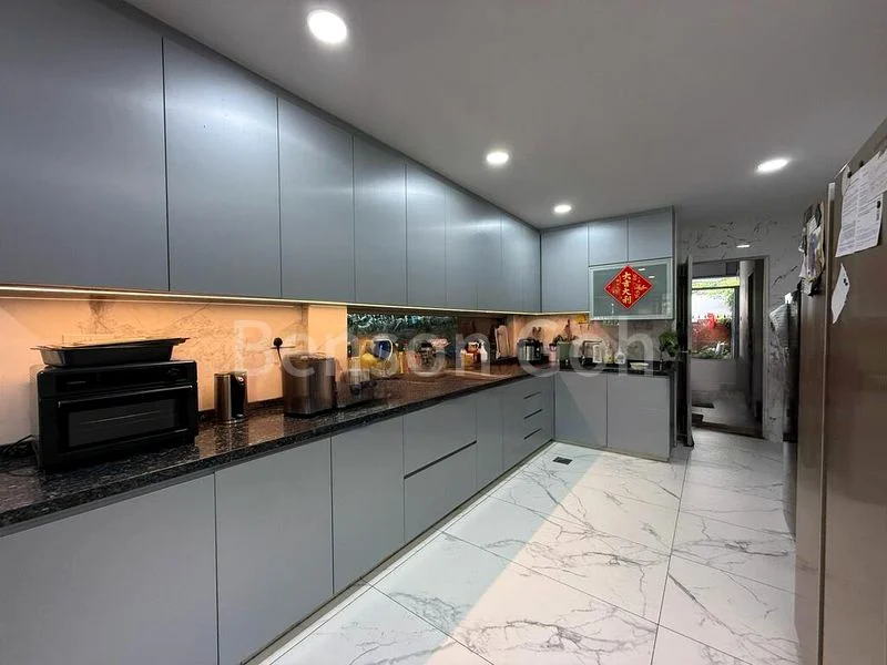 5 Bed Semi-Detached House (Landed) for Sale in  Jalan Tani - Image 15