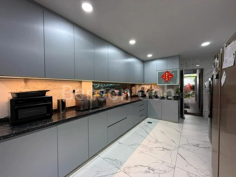 5 Bed Semi-Detached House (Landed) for Sale in  Jalan Tani - Image 5