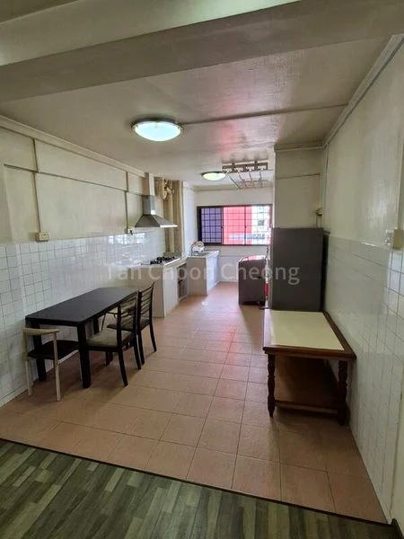 3 Room (3NG) HDB for Rent in  611 Clementi West Street 1 - Image 2
