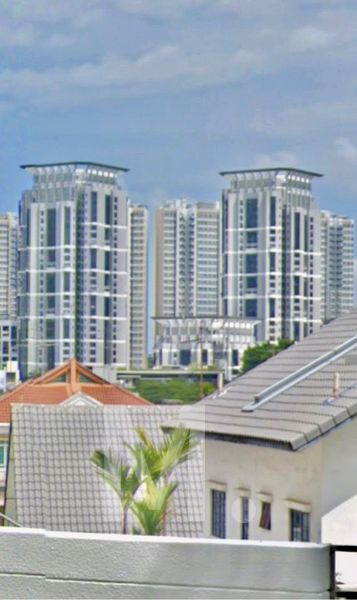 5 Bed Semi-Detached House (Landed) for Sale in  Sennett Avenue - Image 3