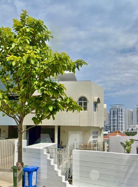 5 Bed Semi-Detached House (Landed) for Sale in  Sennett Avenue - Image 2