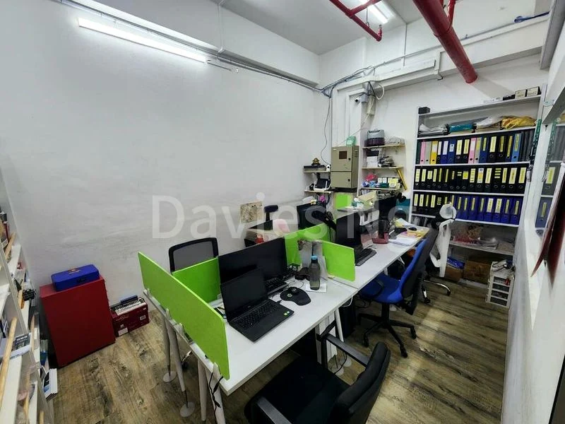 Light Industrial (B1) for Rent: Leong Huat Building - Image 9