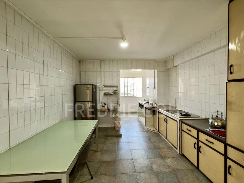 4 Room (4I) HDB for Sale in  187 Bukit Batok West Avenue 6 - Image 5