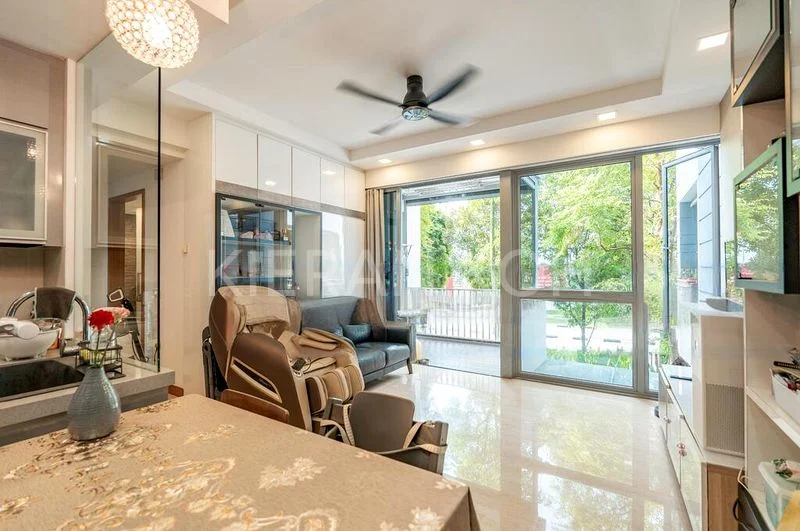 2 Bed Condo for Sale in  Woodhaven - Image 2