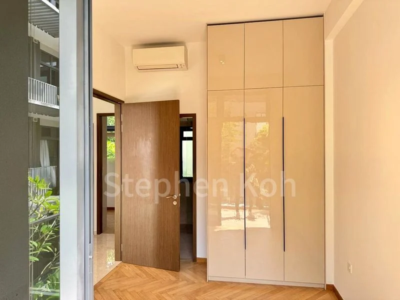 3 Bed Condo for Rent in  38 Jervois - Image 2