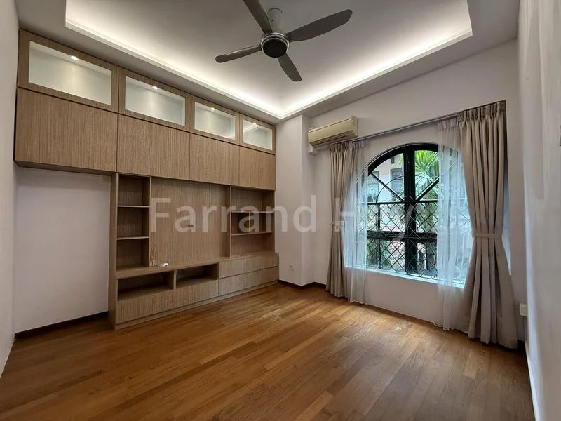 7 Bed Corner Terrace (Landed) for Rent in  Sembawang Hills Estate - Image 1