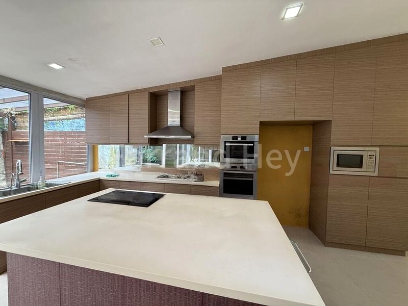 7 Bed Corner Terrace (Landed) for Rent in  Sembawang Hills Estate - Image 6