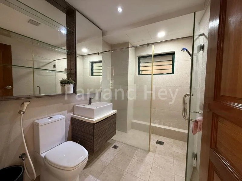 7 Bed Corner Terrace (Landed) for Rent in  Sembawang Hills Estate - Image 12