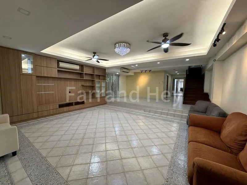 7 Bed Corner Terrace (Landed) for Rent in  Sembawang Hills Estate - Image 2