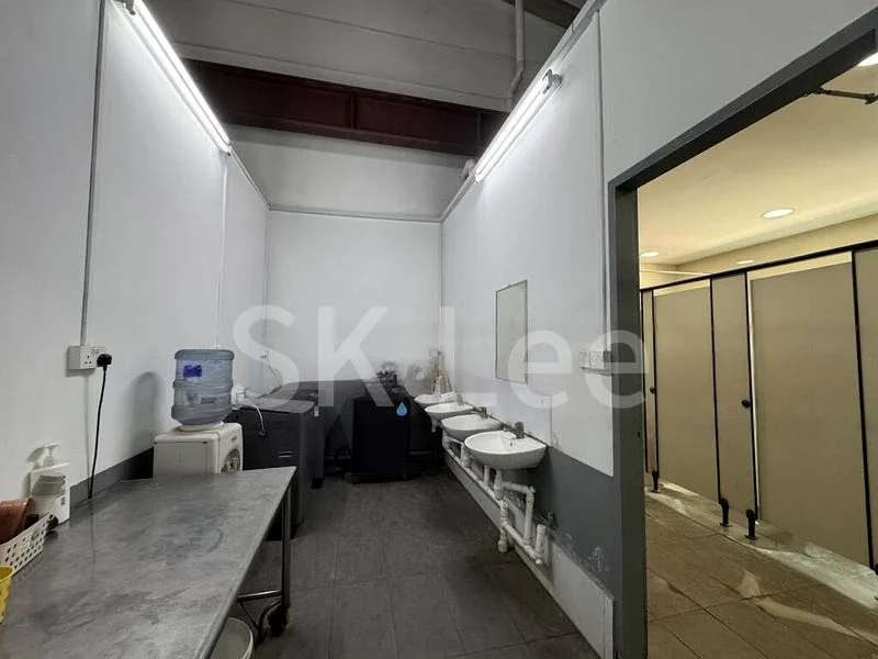 Factory / Workshop (B2) for Sale: Tuas Cove Industrial Centre - Image 3