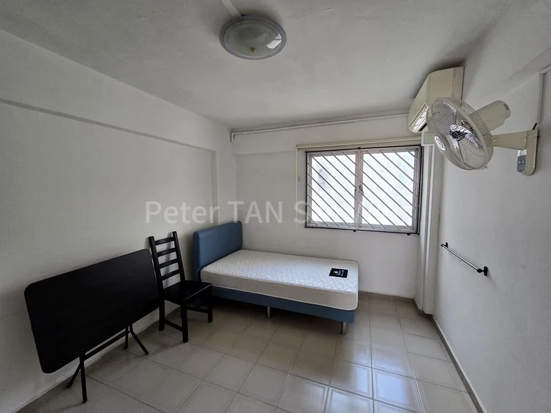 Common Room (HDB) for Rent in  338 Bukit Batok Street 34 - Image 2