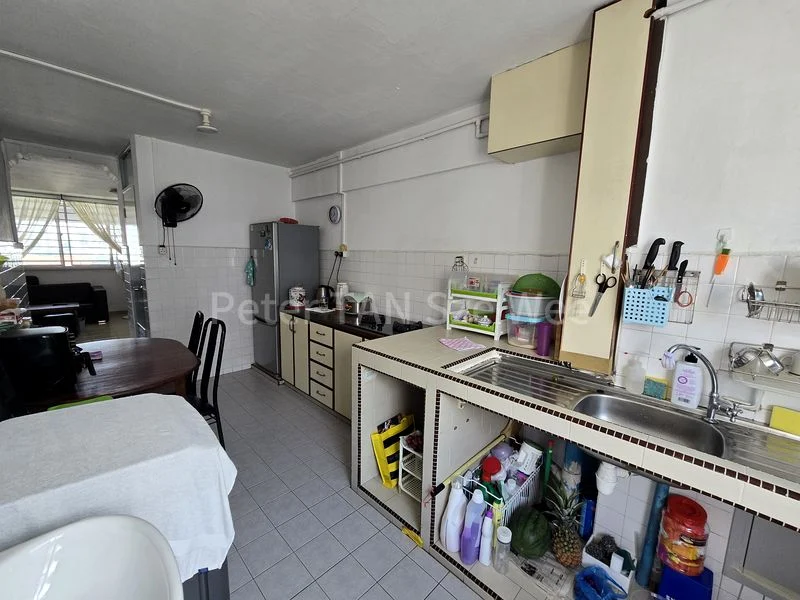 Common Room (HDB) for Rent in  338 Bukit Batok Street 34 - Image 3