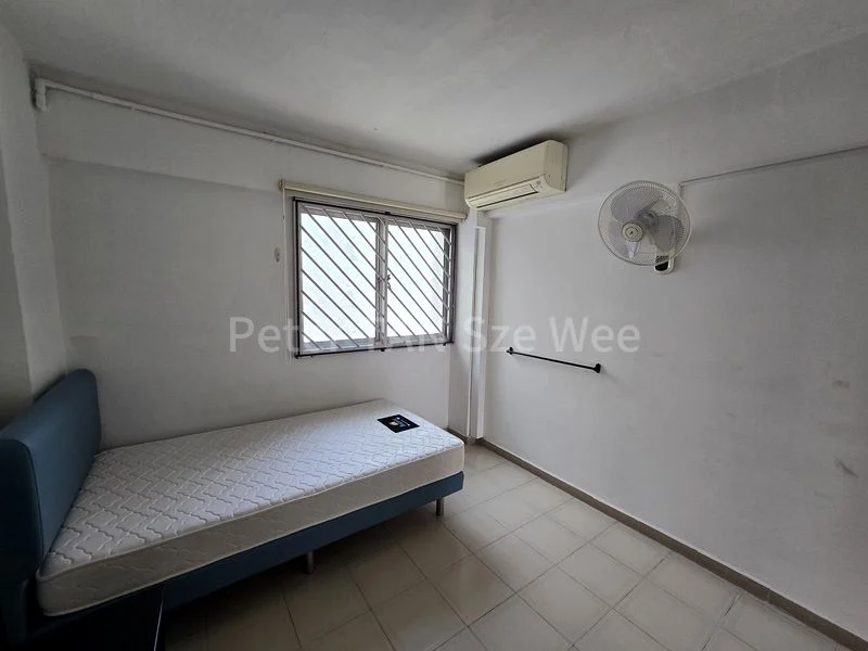 Common Room (HDB) for Rent in  338 Bukit Batok Street 34 - Image 1