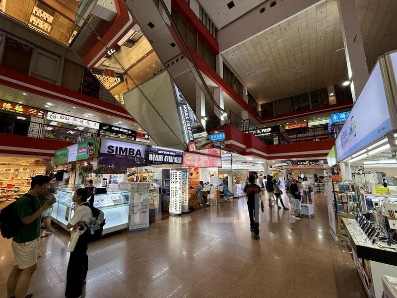 Other Retail for Rent: People's Park Complex - Image 1