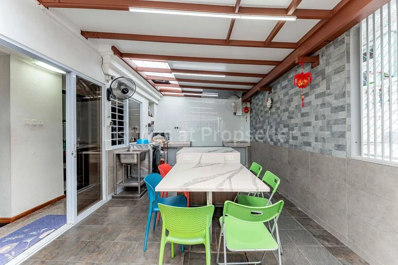 5 Bed Semi-Detached House (Landed) for Sale in Pasir Panjang Road - Image 9
