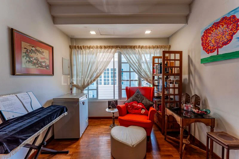 5 Bed Semi-Detached House (Landed) for Sale in Pasir Panjang Road - Image 4