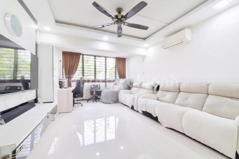 Executive HDB for Sale in  143 Rivervale Drive - Image 2