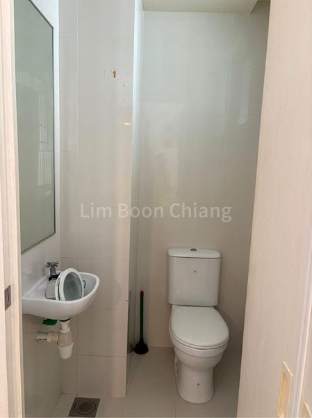 3 Bed Condo for Rent in The Raintree - Image 10