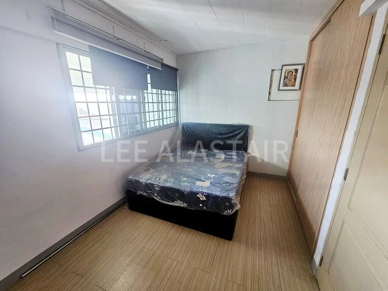 4 Room (4NG) HDB for Sale in 237 Yishun Ring Road - Image 7