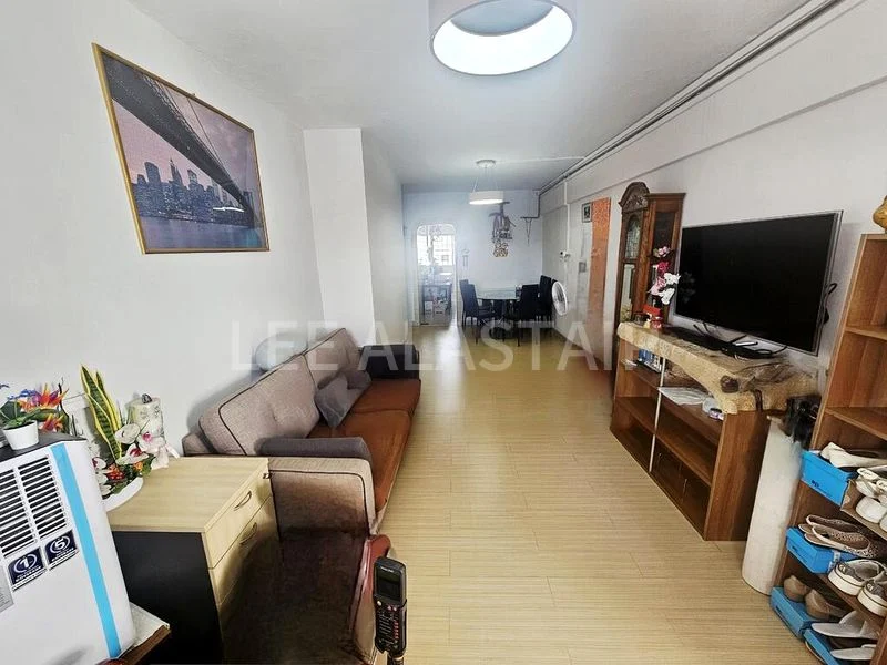 4 Room (4NG) HDB for Sale in 237 Yishun Ring Road - Image 2