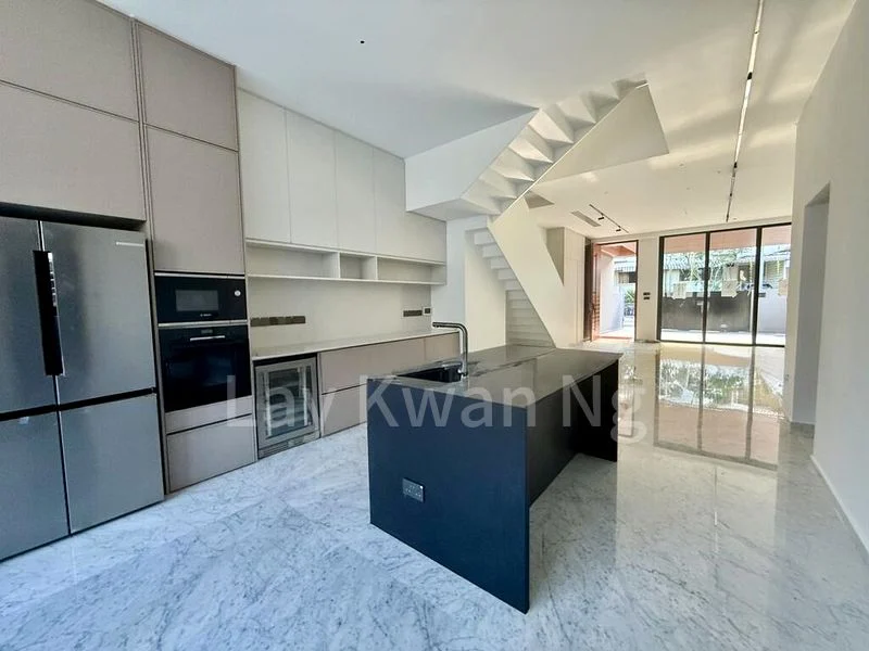 5 Bed Terraced House (Landed) for Sale in  Regent Villas - Image 10