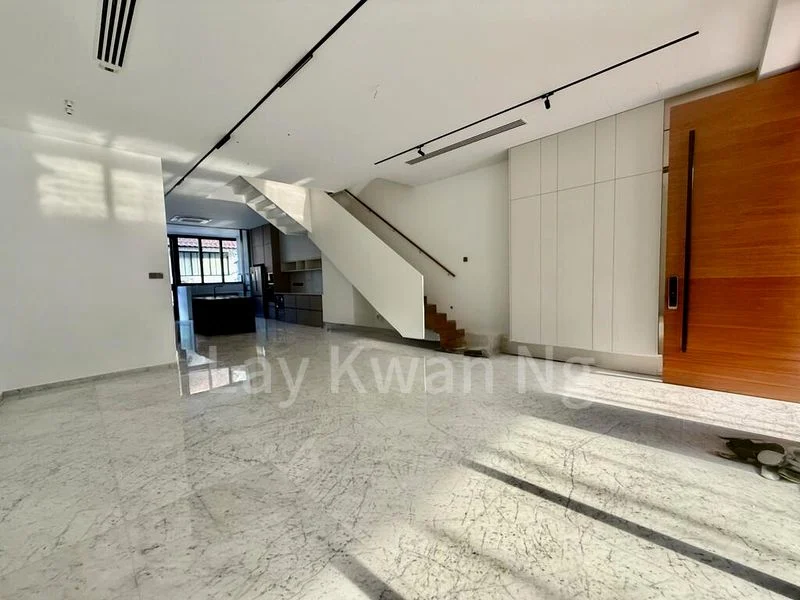 5 Bed Terraced House (Landed) for Sale in  Regent Villas - Image 6