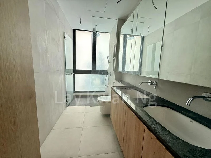 5 Bed Terraced House (Landed) for Sale in  Regent Villas - Image 1