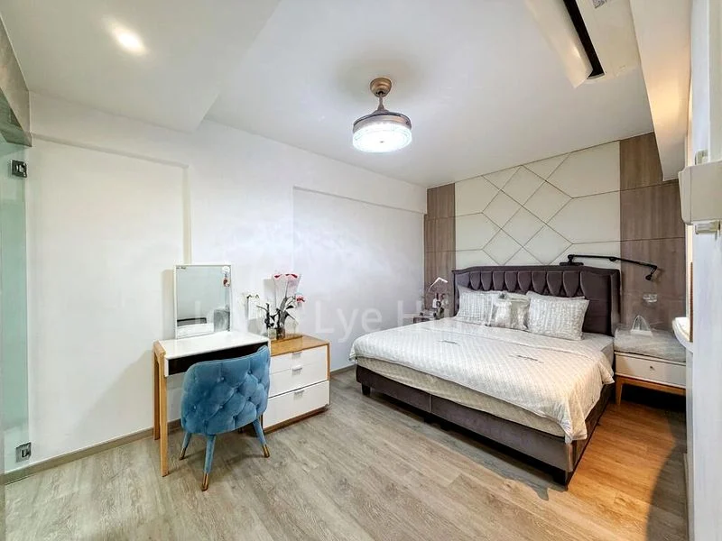 Jumbo HDB for Sale in 434 Ang Mo Kio Avenue 10 - Image 4