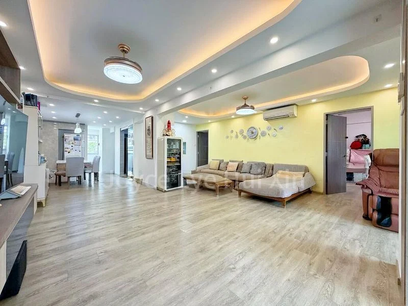 Jumbo HDB for Sale in 434 Ang Mo Kio Avenue 10 - Image 7