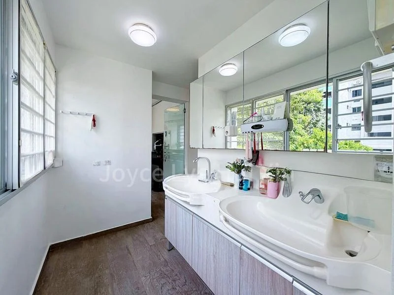 Jumbo HDB for Sale in 434 Ang Mo Kio Avenue 10 - Image 13