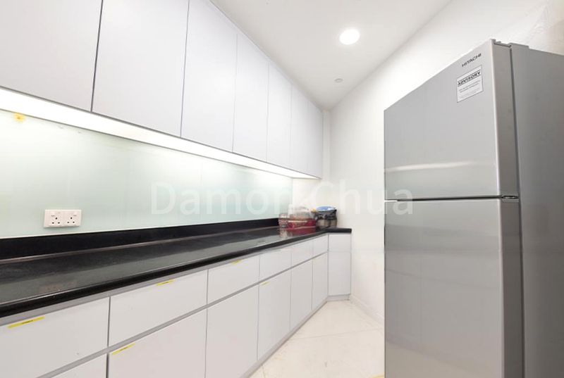 Office for Rent: Parkway Centre - Image 5