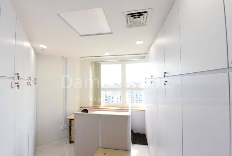 Office for Rent: Parkway Centre - Image 6