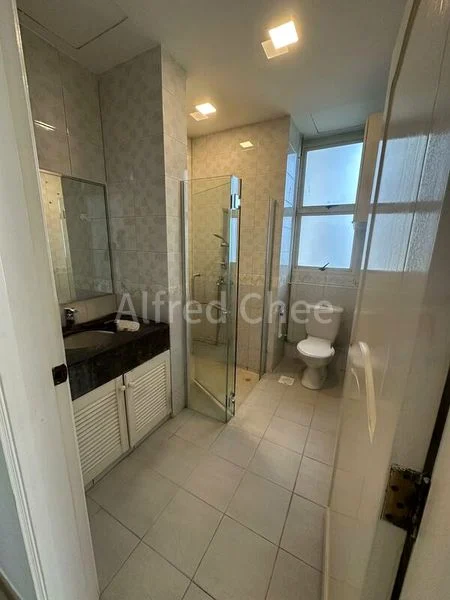 4 Bed Condo for Rent in  Rich Mansions - Image 6