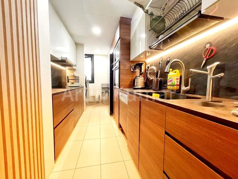 3 Bed Condo for Sale in River Isles - Image 13